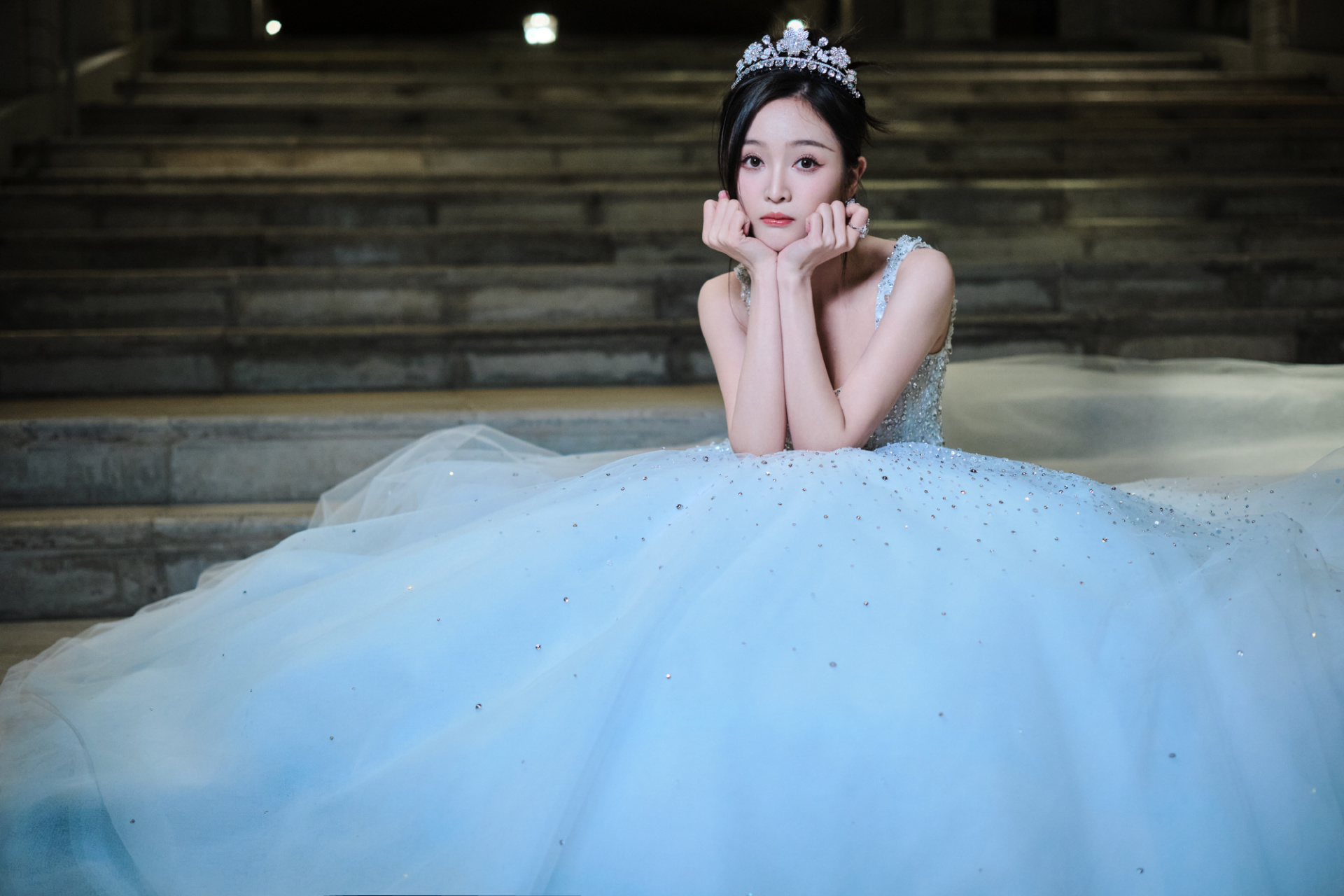 吴宣仪白色婚纱裙,浪漫甜美 #吴宣仪