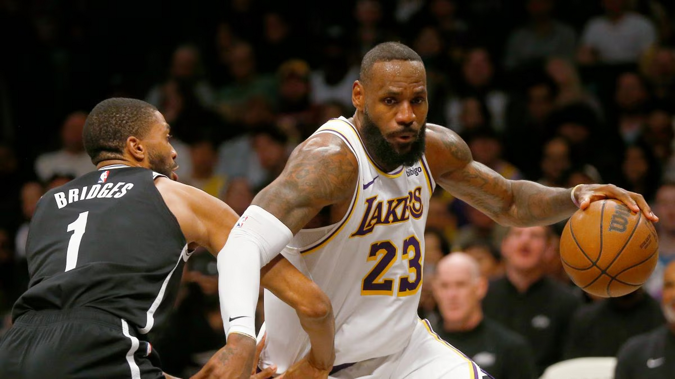 湖人赢了篮网,詹姆斯豪砍 40 分,9 记三分,这表现确实封神!