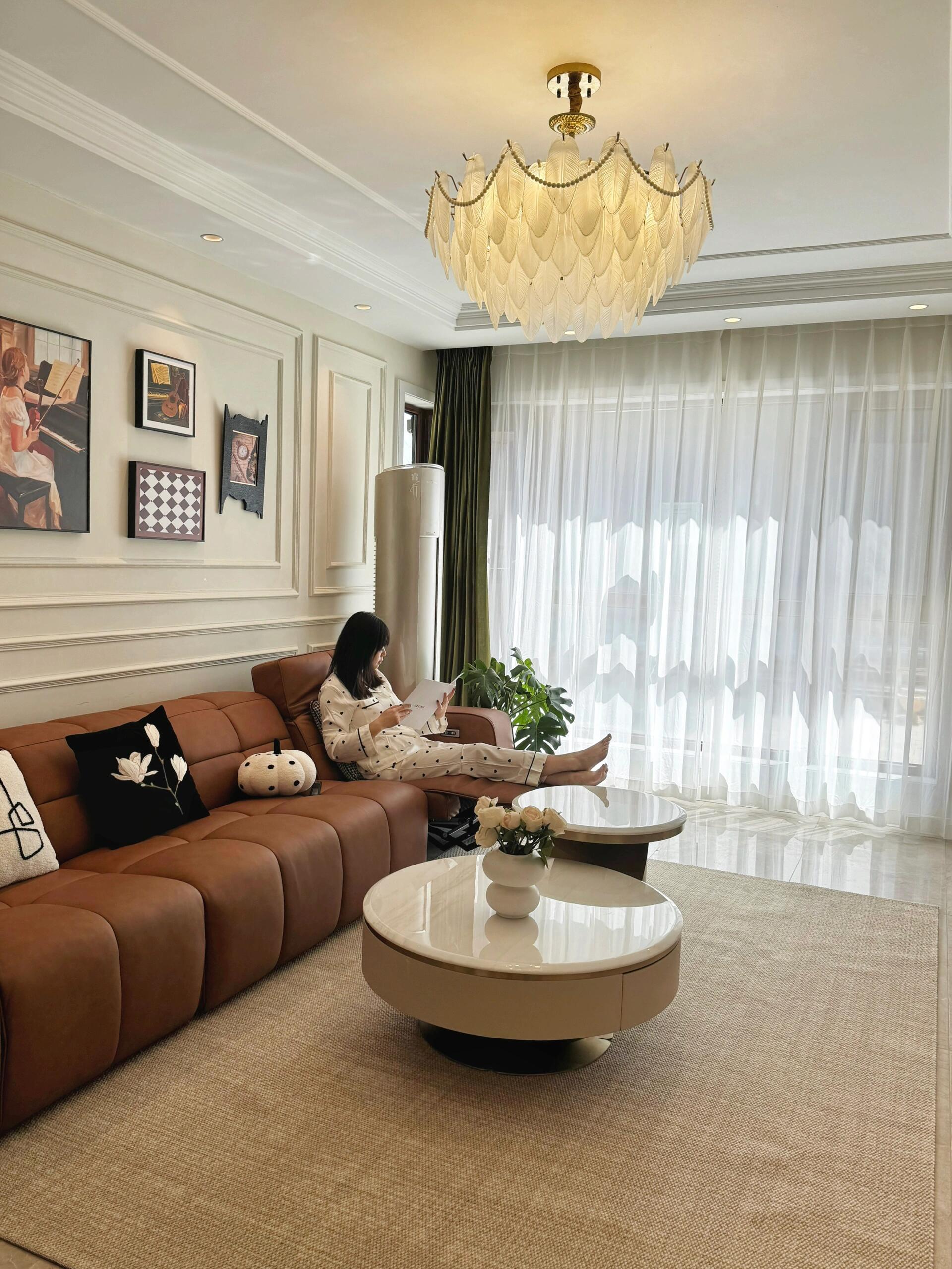 结婚真好,有自己的小家真好～ 我家建筑面积125m,套内103m 客厅22m