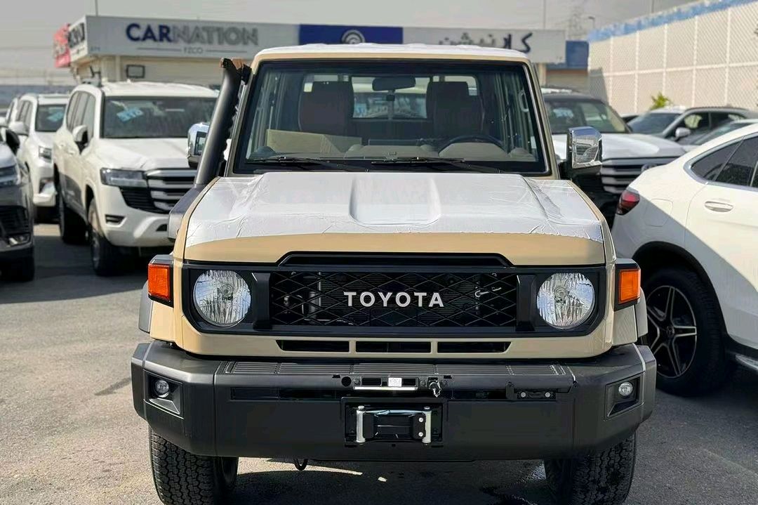 懂的都懂!陆巡lc皮卡抵达国内,内饰略显简陋,柴油 四驱 6at