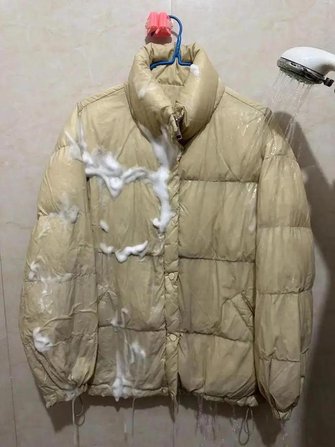 为什么你的羽绒服机洗时容易扯烂?这个细节你一定是弄错了