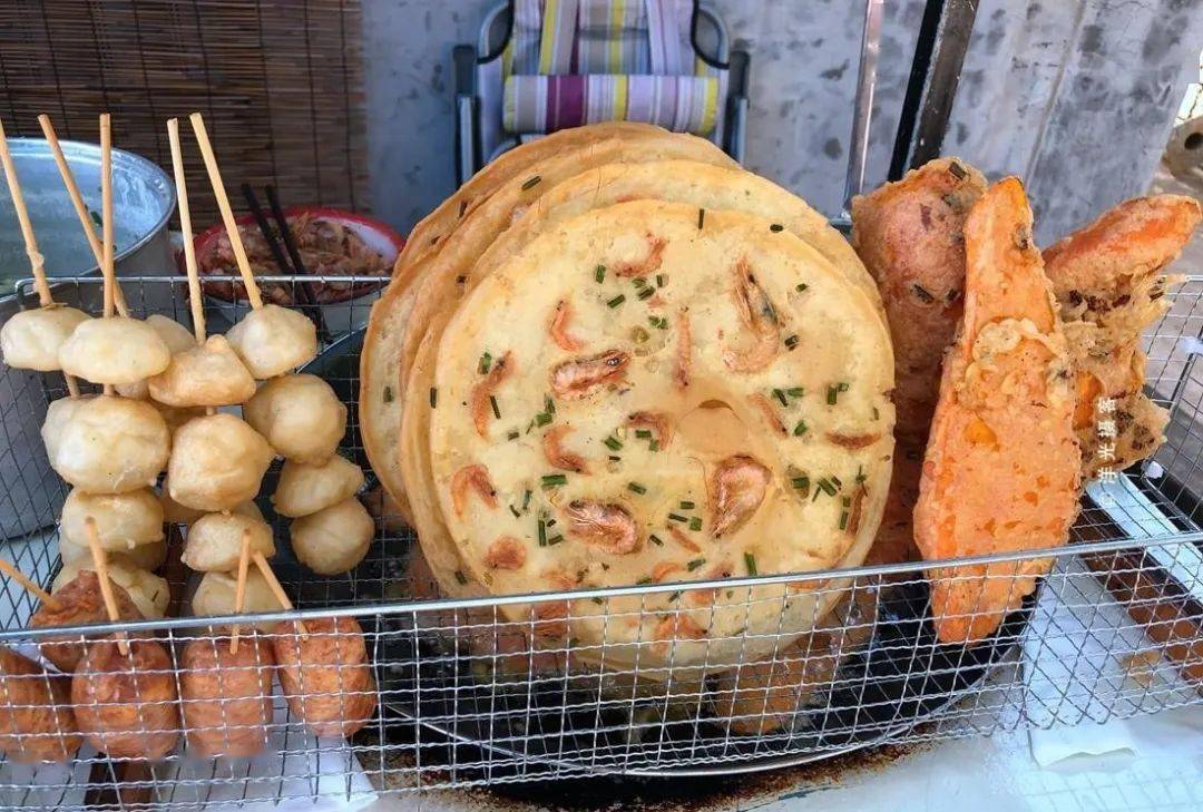 北海老街虾饼:味蕾上的时光记忆