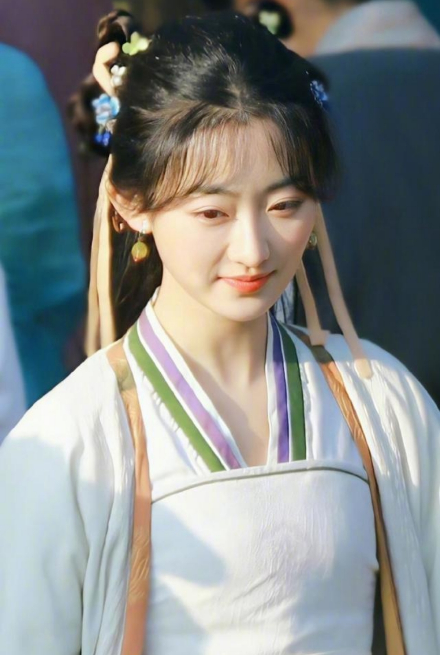 赵灵儿蛇身特效# 新仙剑赵灵儿不断被非议,有网友称不是杨雨潼太丑