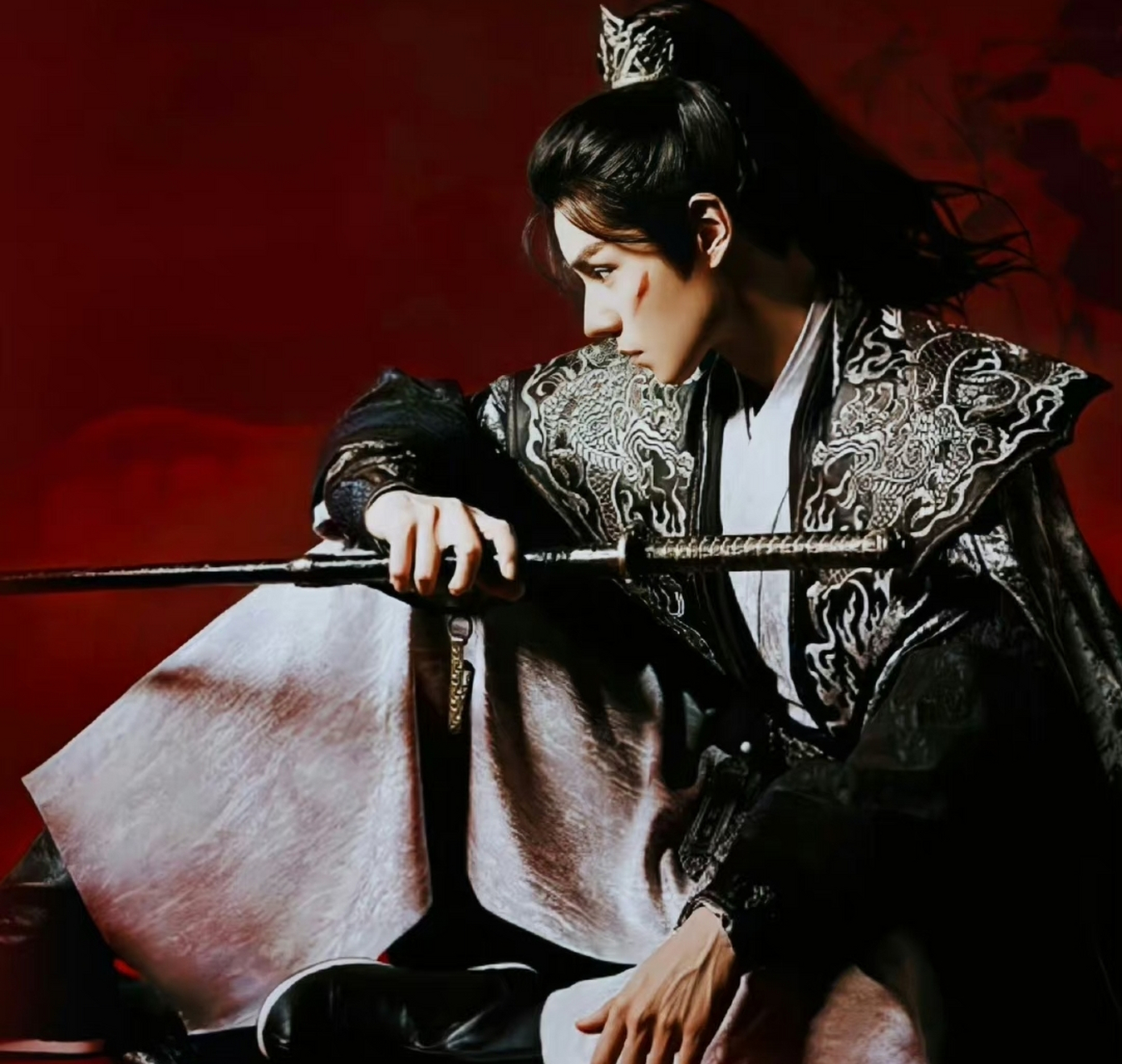 胡一天这个古装造型不错,有点想看这部剧了.