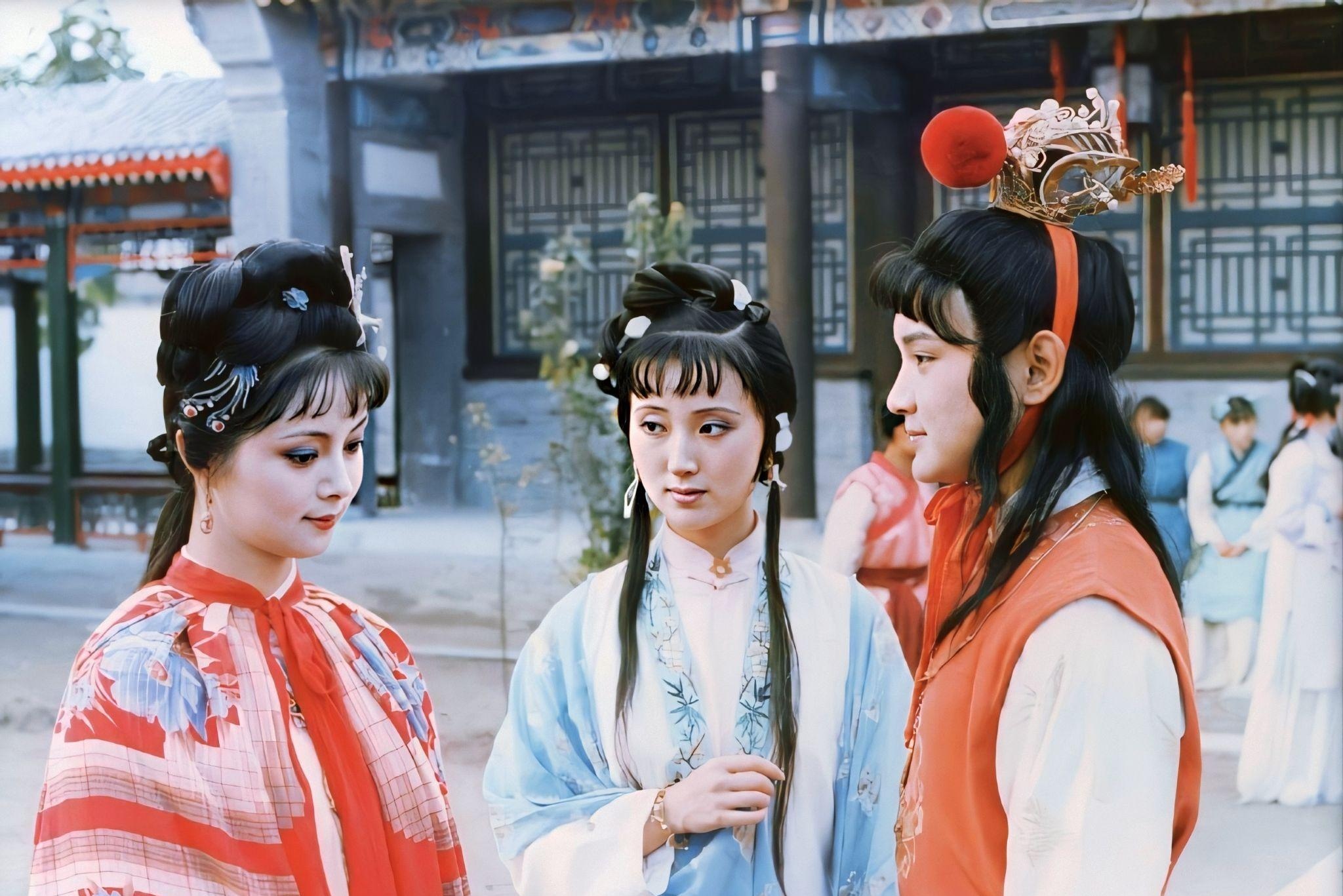 揭秘古代贵族生活:她比996更拼,一探红楼梦中薛宝钗的真实日常