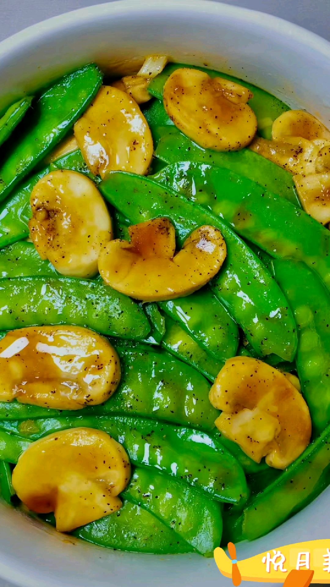 巨巨巨好吃还掉称的荷兰豆炒口蘑!做法在最后一张图