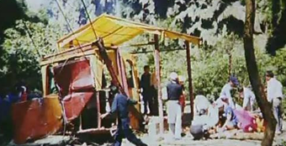 回顾当前贵州缆车失事2岁孩子失去父母后被韩红收养如今怎样