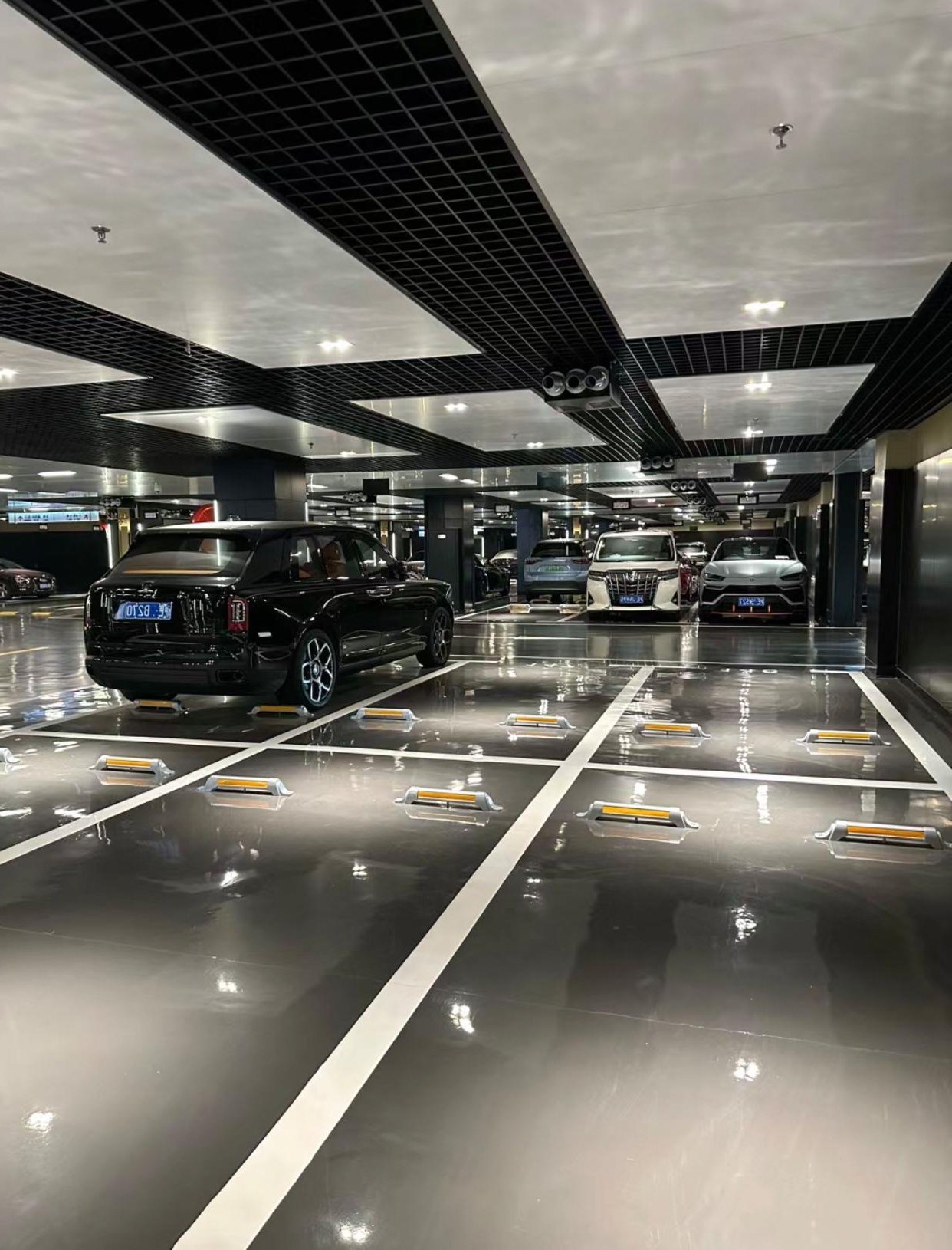 其实,只需要去一趟车库,答案就一目了然啦!