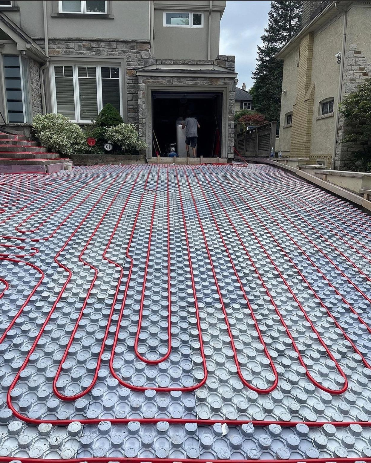 这地暖铺贴简直炸裂到不行,一看就知道是豪气冲天的大户人家啊!