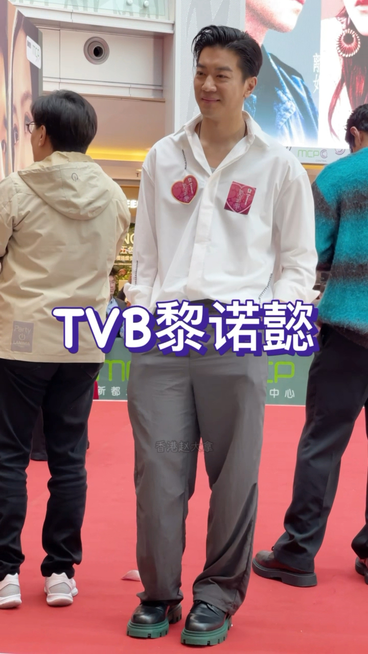 黎诺懿,有人说他像陈百强 ,也有人说他像陈晓东 ,你们觉的呢?-度小视