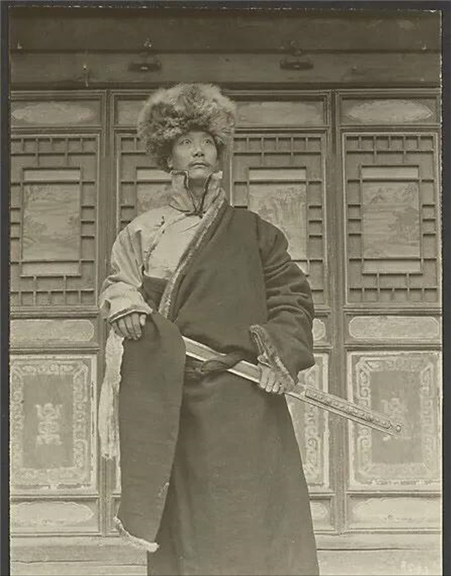 1935年我军长征刚出草地就喜获40万斤粮食2000斤盐谁给的