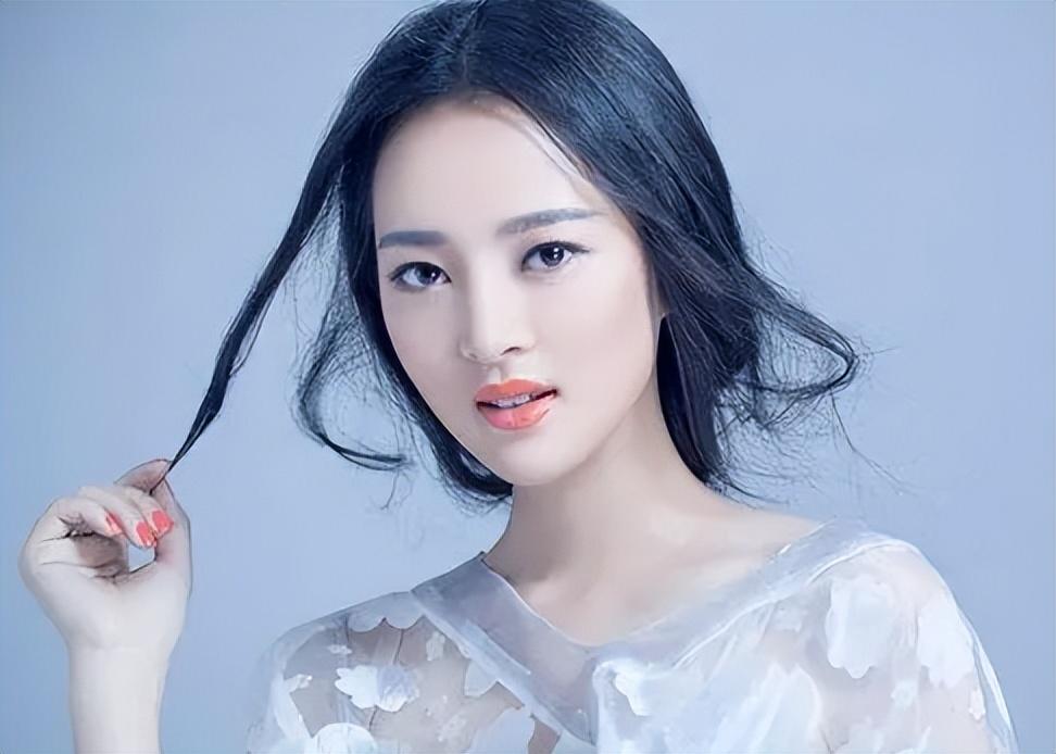 回顾张若昀后妈比自己小五岁父子决裂对簿公堂