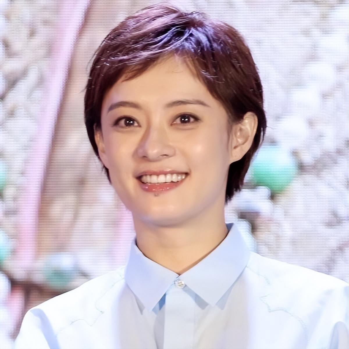 回顾这七位痣美人李建群柔情似水沈傲君楚楚动人
