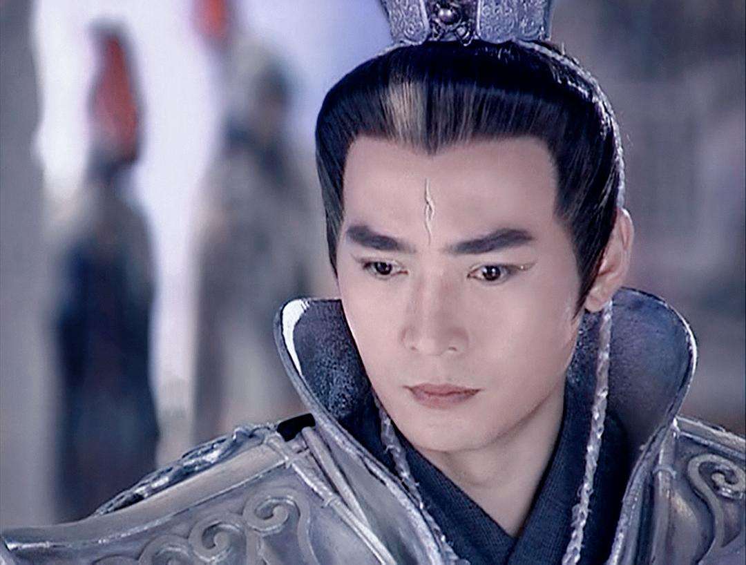 想必不少观众马上就能说出孙兴,张铁林的名字.