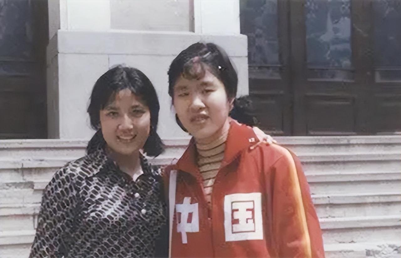 回顾郎平奥运会结束后回到美国晒全家合照30岁女儿笑容灿烂