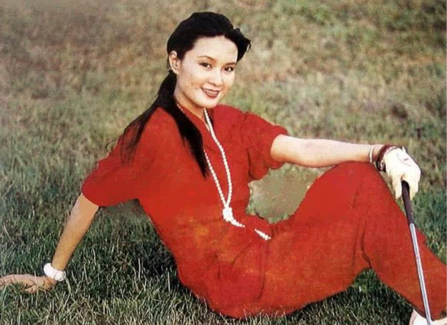 班花方舒60岁照片曝光满脸沧桑判若两人失败婚姻是她一生的痛