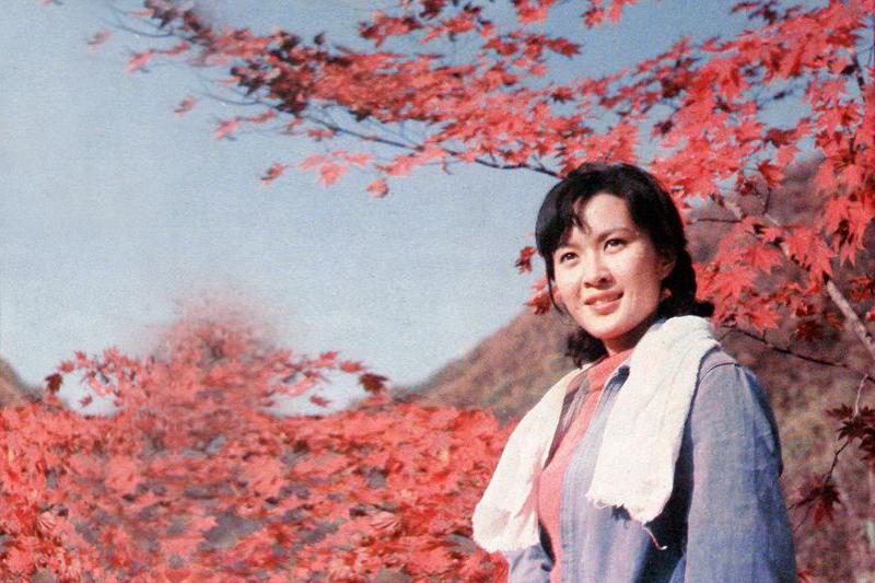 班花方舒60岁照片曝光满脸沧桑判若两人失败婚姻是她一生的痛