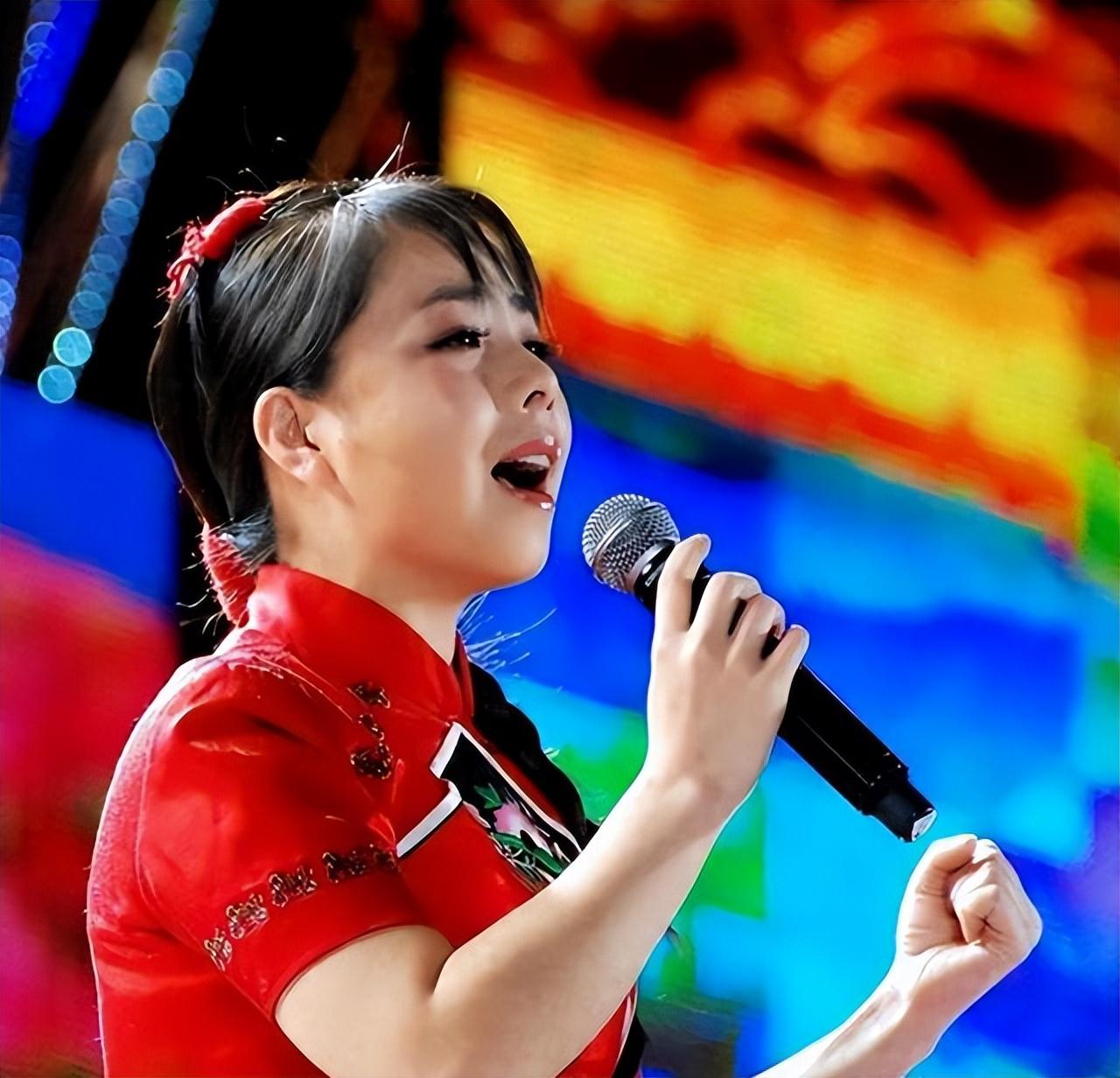 王二妮与阿宝传绯闻嫁农村小伙如今的她证实宋丹丹没说错