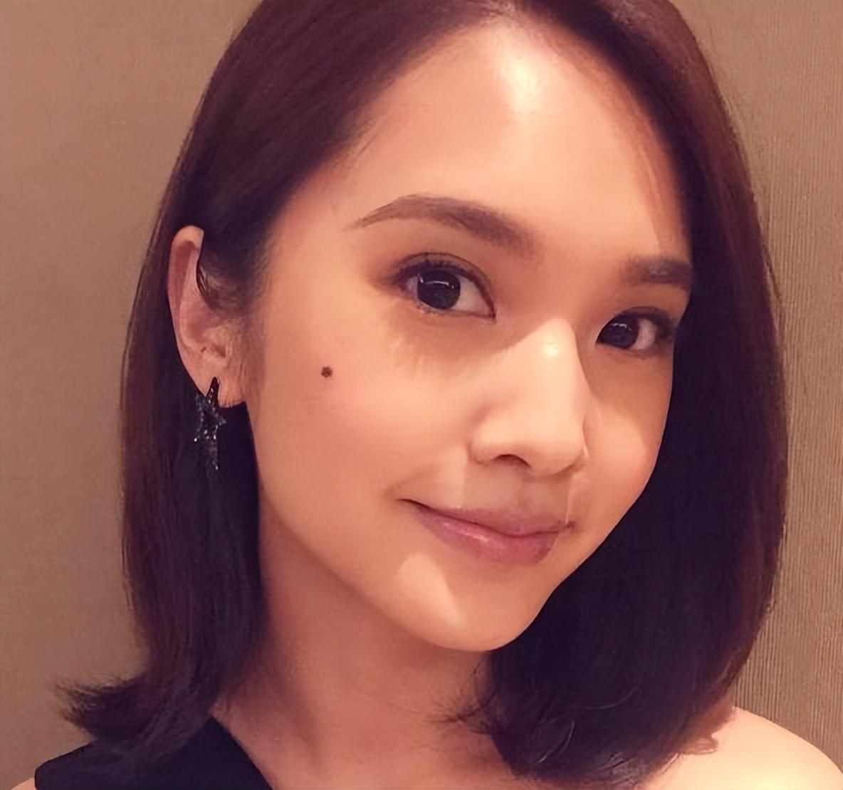 回顾这七位痣美人李建群柔情似水沈傲君楚楚动人