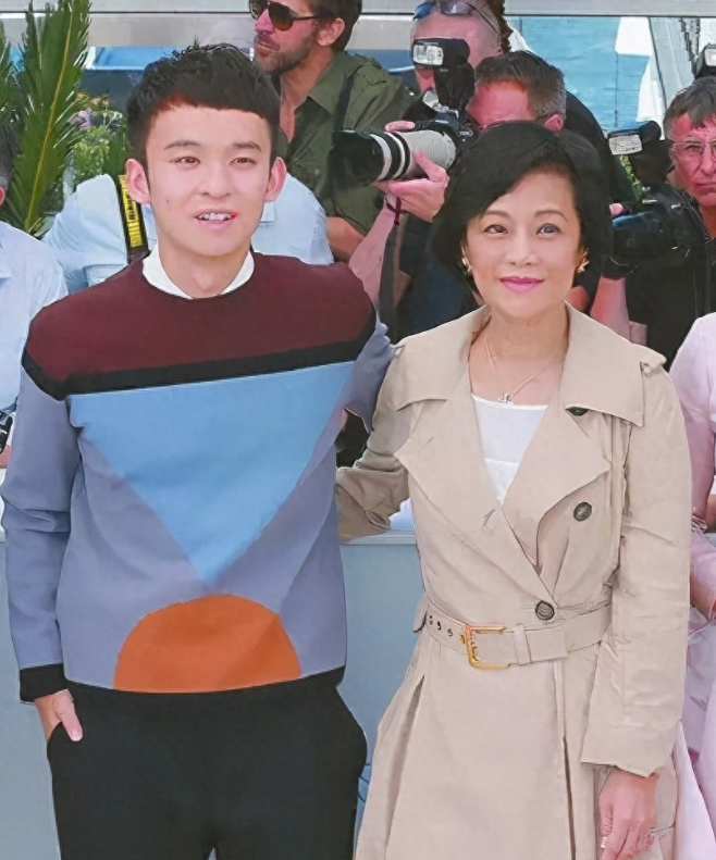 回顾孙怡董子健离婚真相是娱乐圈的残酷还是家庭的无解矛盾