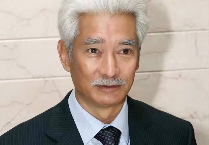 回顾悲痛4天5位名人去世过度减肥车祸小的只有21岁