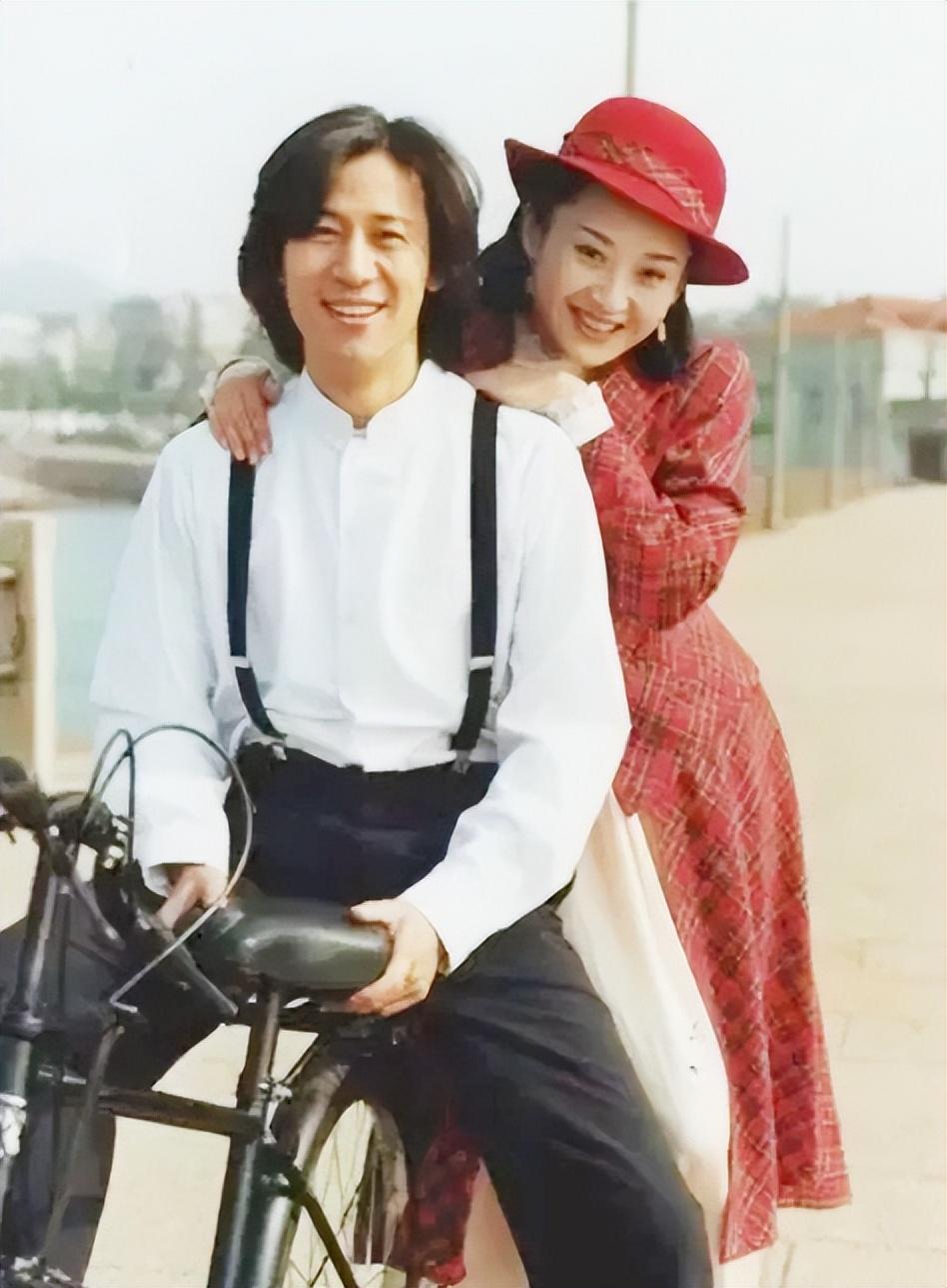 回顾解晓东这辈子爱的女人就是妈妈和妻子我是她们的润滑剂