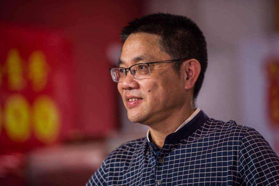 回顾广东小伙考上北大全村凑路费38年后每户获赠一栋别墅
