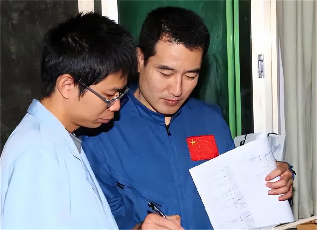 回顾翟志刚的爱人张淑静长相清秀招人喜欢婚后却主动提出离婚