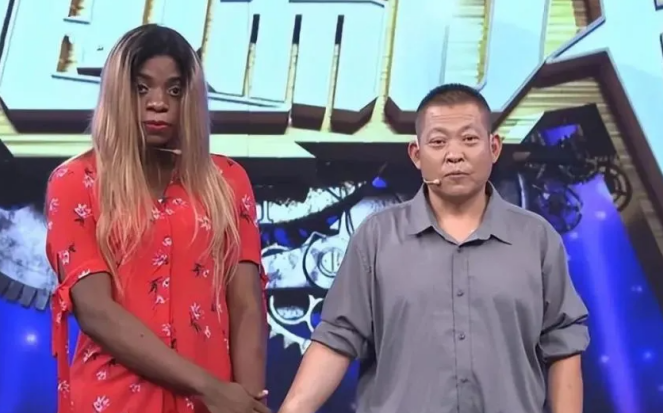 2016年山东光棍迎娶22岁黑人美女非洲美女非他不嫁