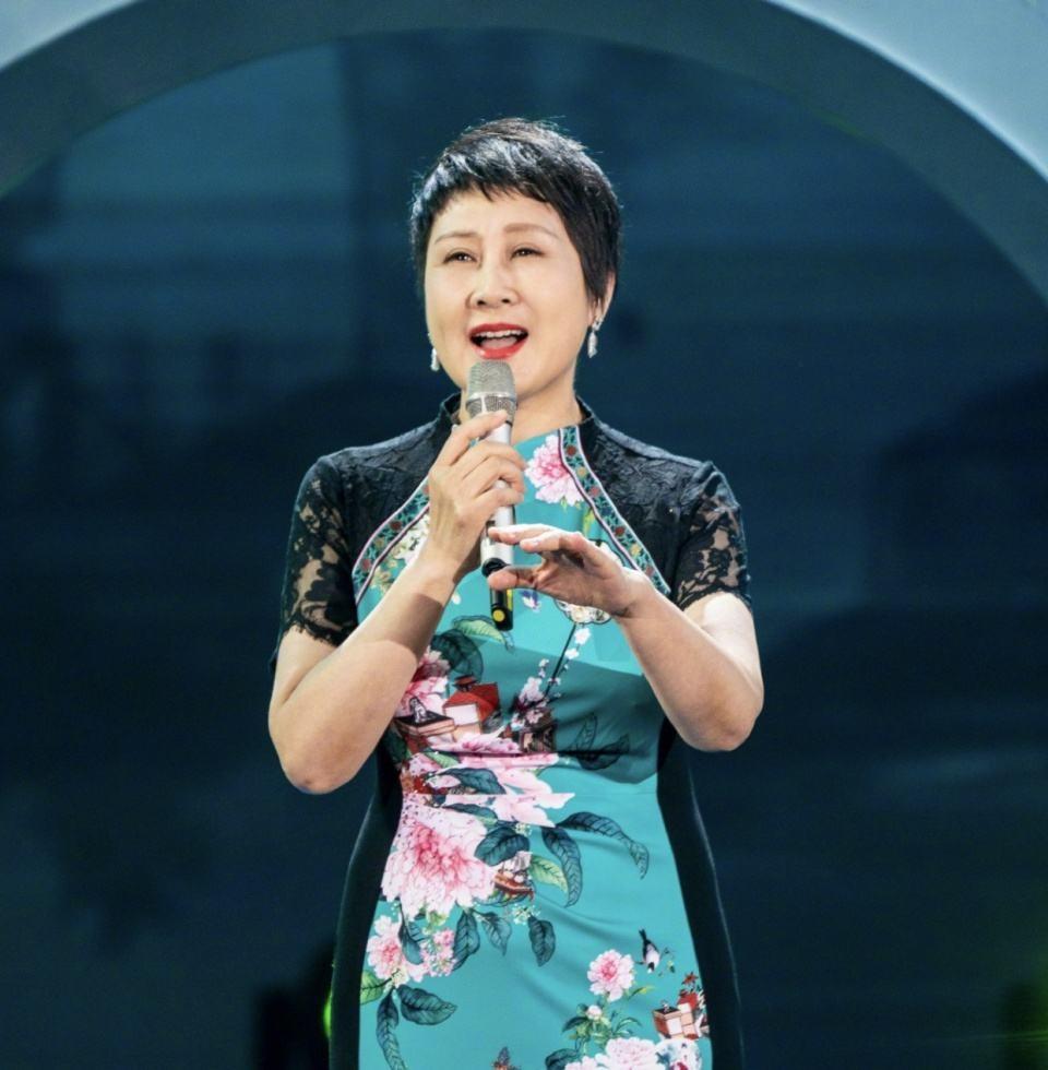 回顾事业巅峰时嫁人将作家丈夫培养成亿万富豪慧芳有多贤惠