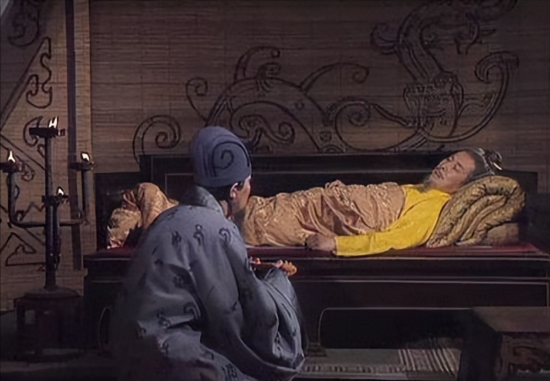 诸葛亮去世后刘禅连斩三位大臣众人这才反应过来他在装傻