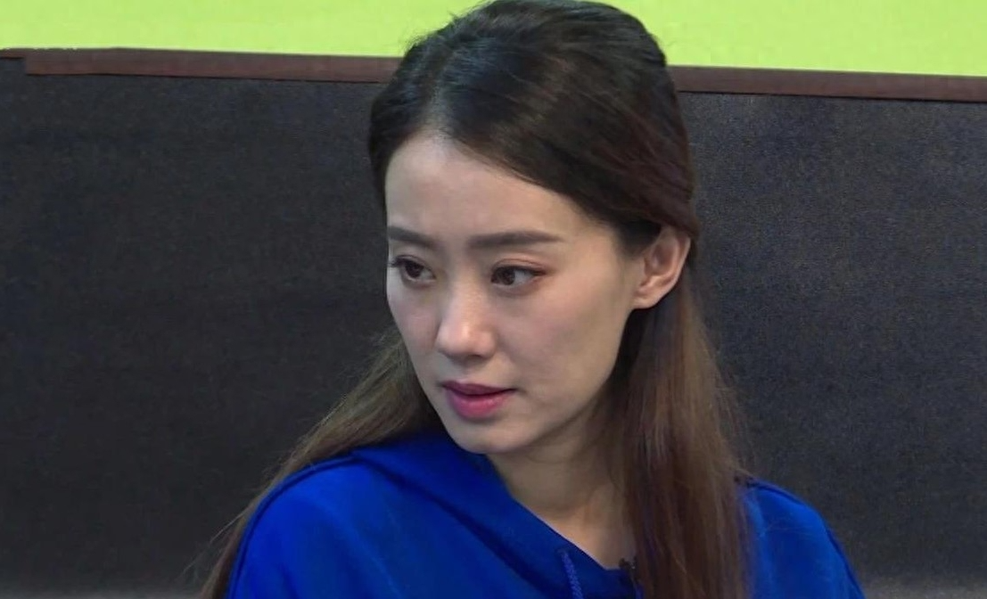 凭着电影《你好李焕英》击败了众多实力演员.获得了金鸡奖颁发的影后.