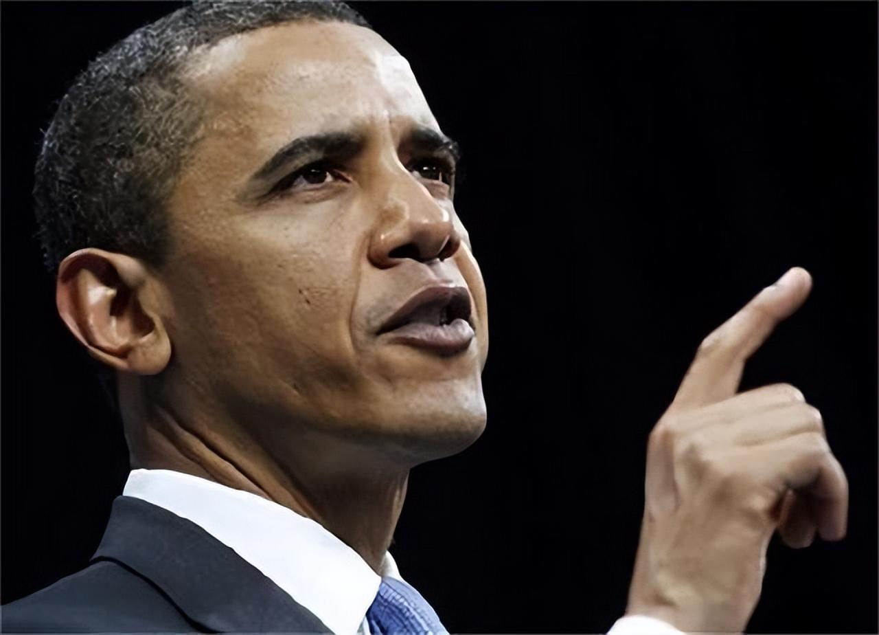 同父异母的弟弟马克生活却远没有这个哥哥这么幸运.