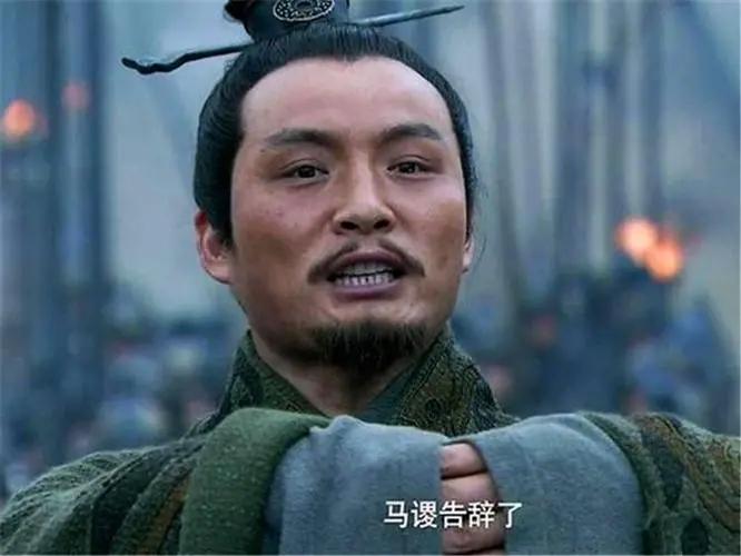 同时还有大批守将,在听到对方是由诸葛亮带队后心生胆怯,然后纷纷选择