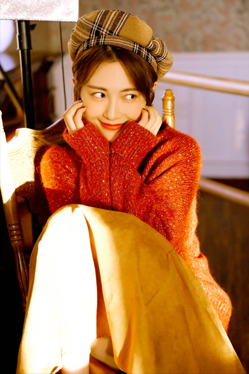 猎冰主演包文婧牵手男星包贝尔丈夫一次次将她感动哭