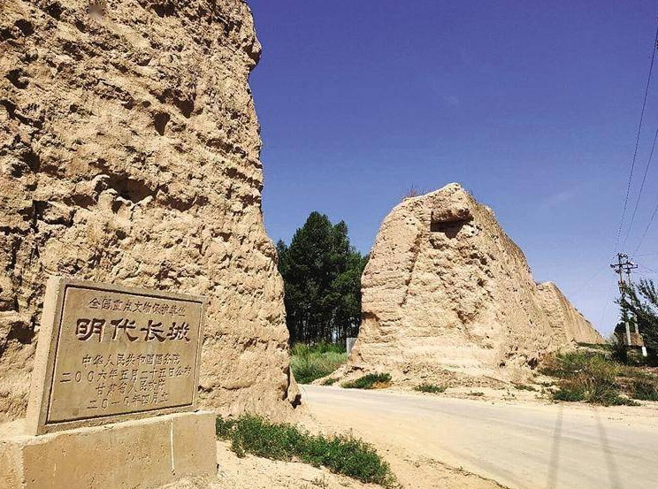 长城其实就已经开始修建,就比如赵国谈方琳修筑的赵长城,燕国修