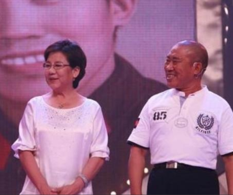 回顾杜旭东女儿杜金京挺着大肚子闹离婚爸爸一句话让我泪流