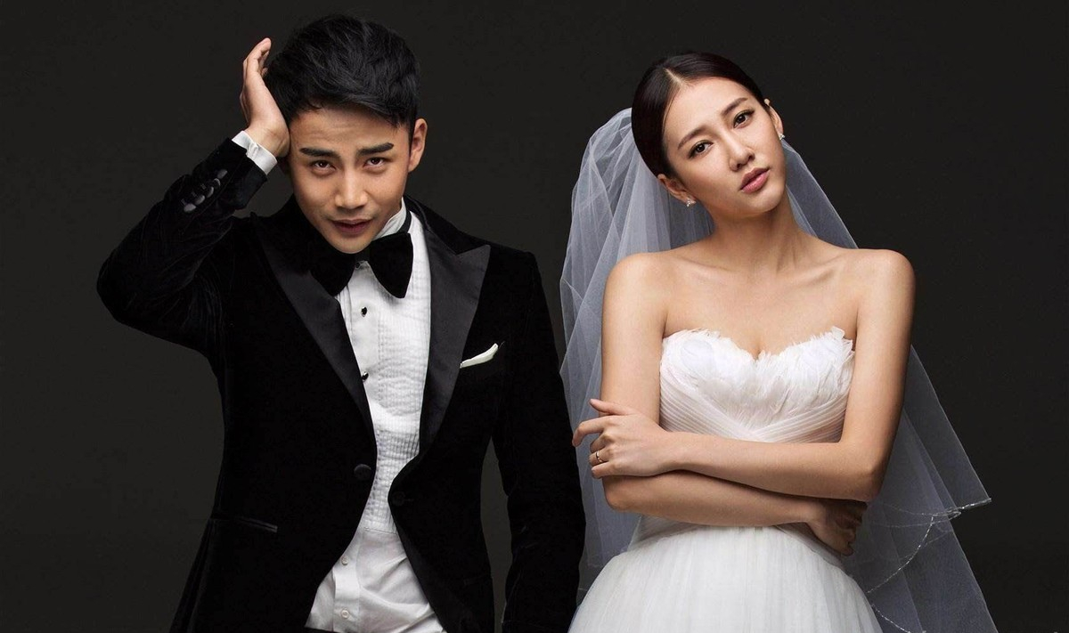 回顾有一种情商洼地叫做弦子19岁出道歌比人红不会说话是伤