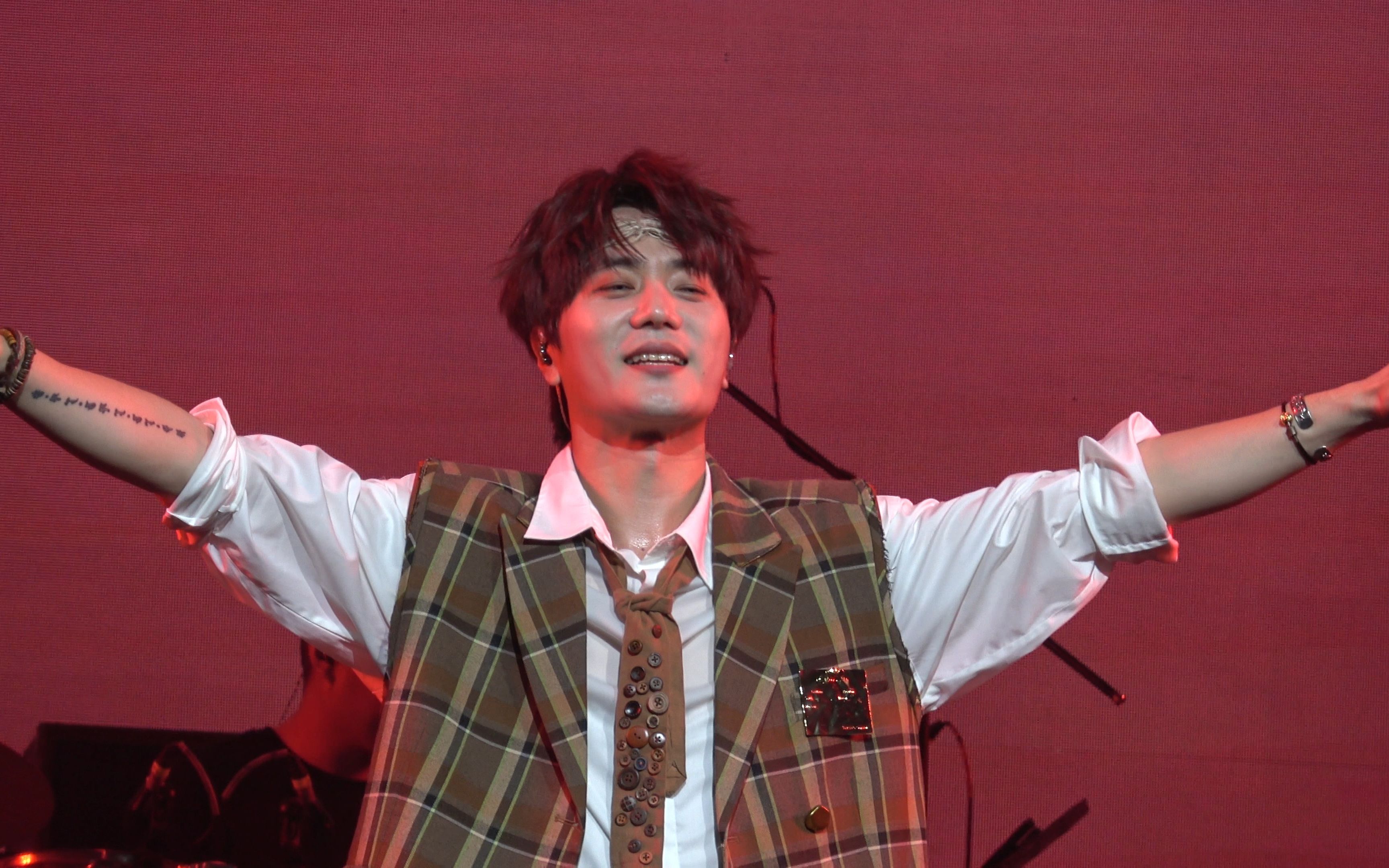 陆虎"老男演员"化妆间风波,揭秘娱乐圈年龄焦虑