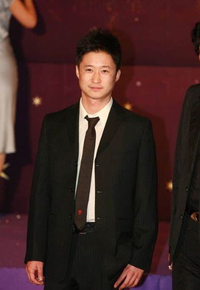 回顾与吴京情断她执意选择富豪却失意如今吴京却今非昔比