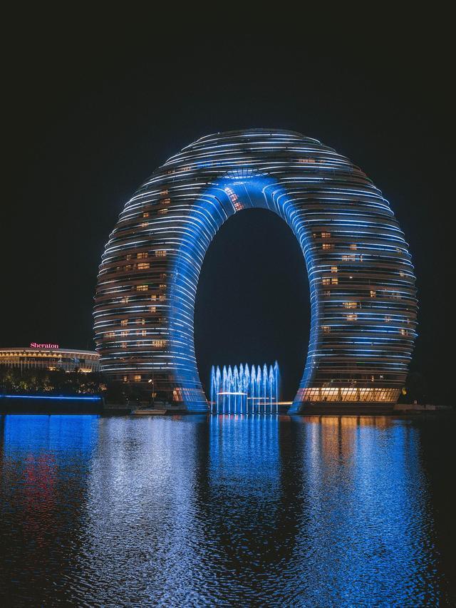 中国十大奇葩建筑:从"佛跳墙"到"金鳖馆",颠覆你的审美!
