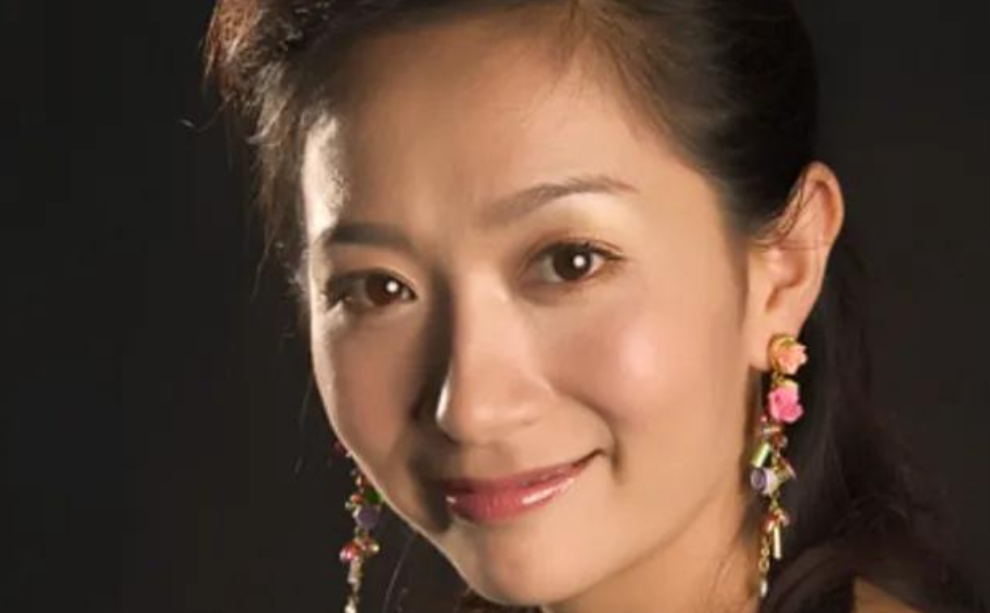 回顾王芳一个人产检带娃一个人做手术却说自己婚姻很幸福