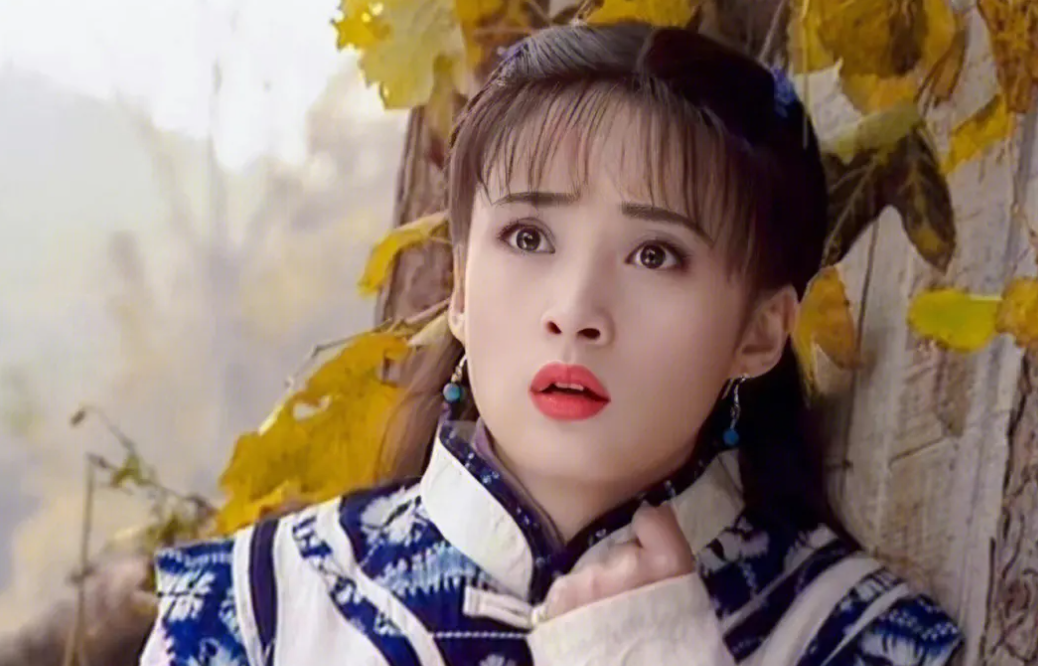 在剧中女儿"绣芸"的设定是一位留学回来的新时代女子,在当初那个年代