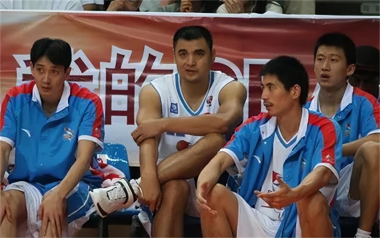 回顾刘玉栋被授大校军衔待遇如何薪水感人即将被王治郅超越