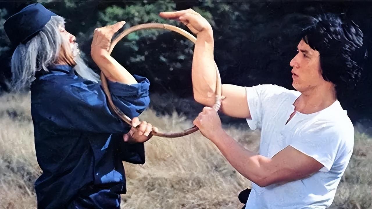 成龙断崖式衰老白发苍苍尽显老态网友泪目我不能接受