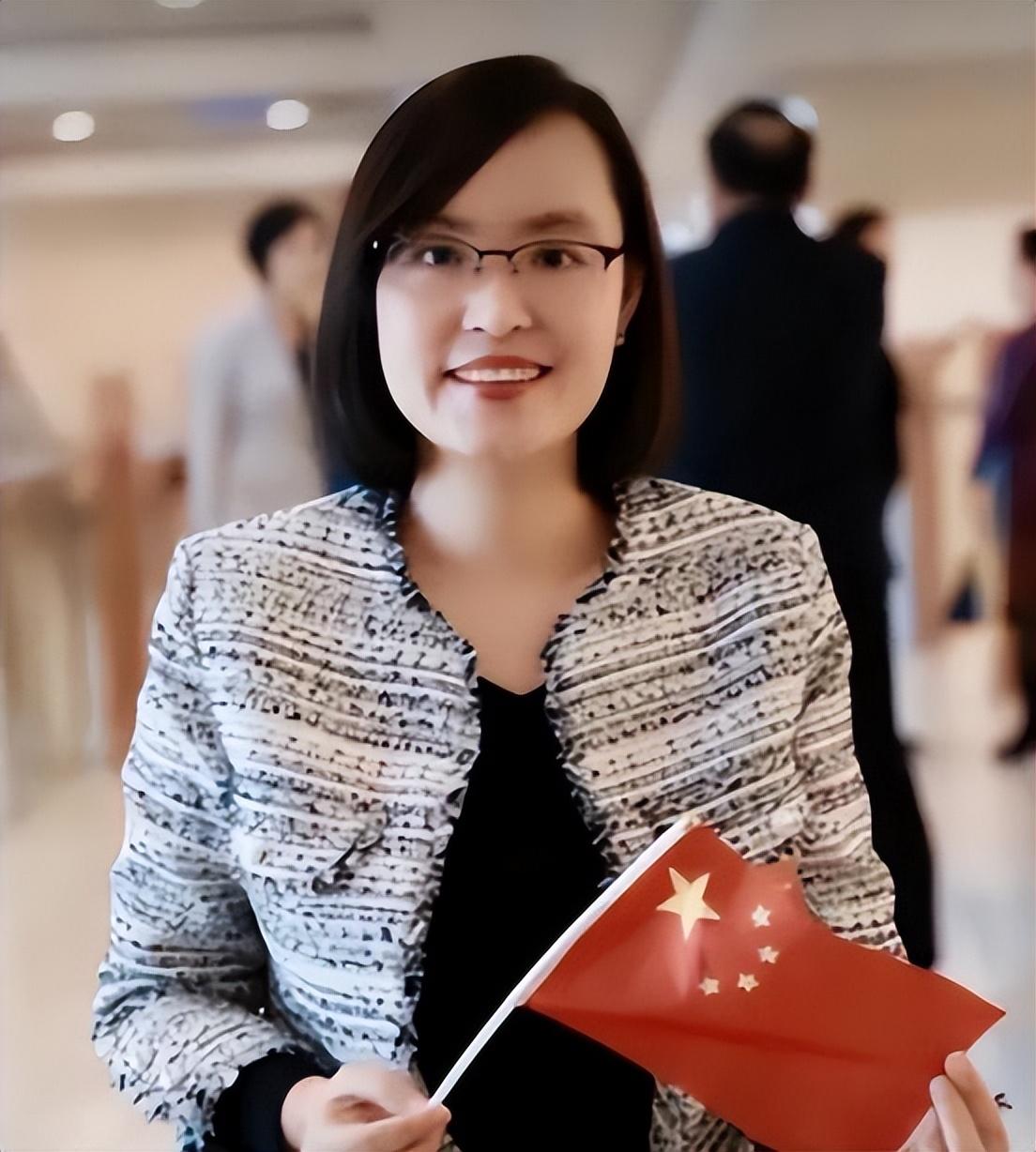 回顾那个为救学生失去双腿的美女教师张丽莉后来怎样了