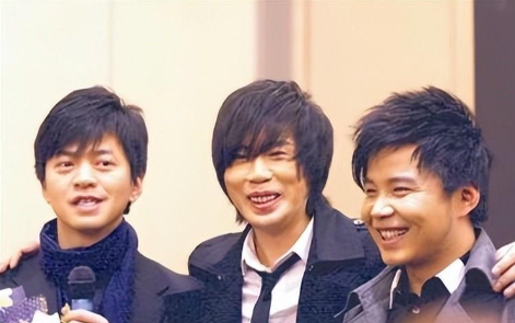 不生孩子李健结婚19年后与妻子的二人世界依旧很甜蜜