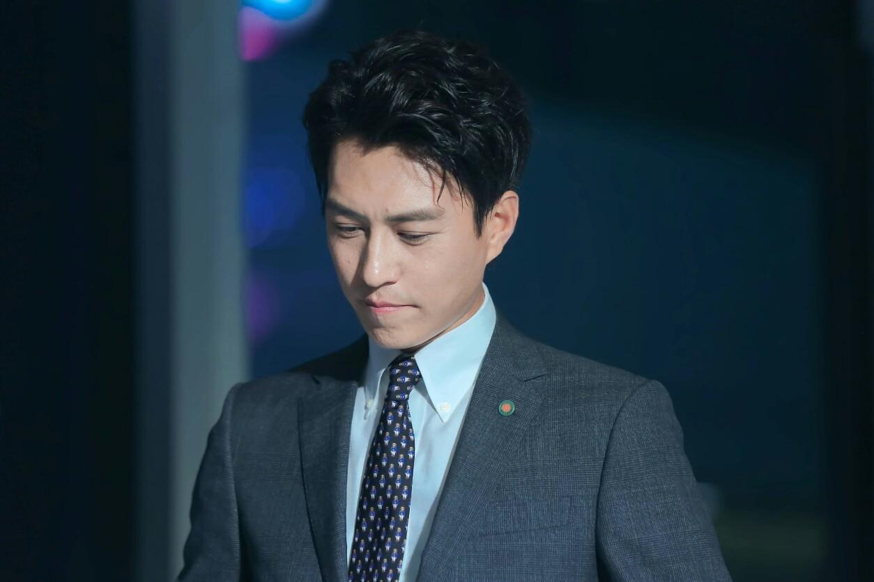 回顾年轻时其貌不扬上了年纪却帅气这6位男明星反差真大