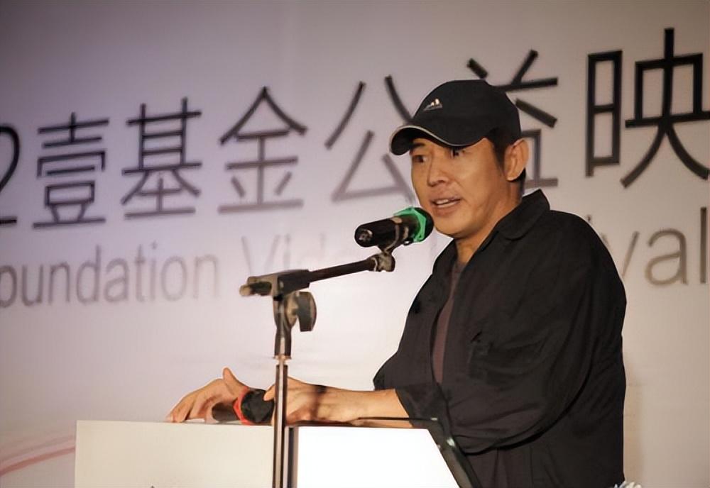 回顾8位移居海外明星现状蒋大为吃老本艰难度日王祖贤潜心礼佛