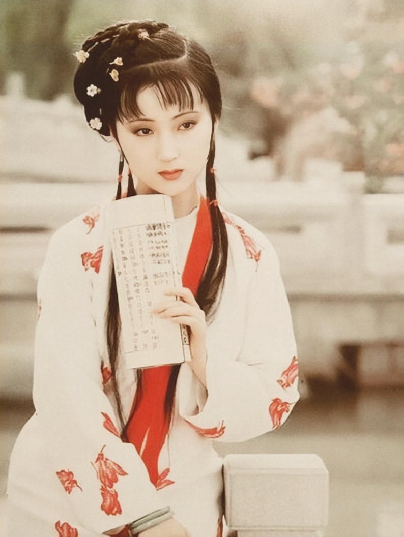 回顾看破红尘的6位女星个个美若天仙红透半边天却出家当了尼姑